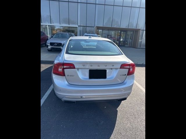 2017 Volvo S60 Inscription Platinum