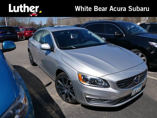 2017 Volvo S60 Inscription Platinum