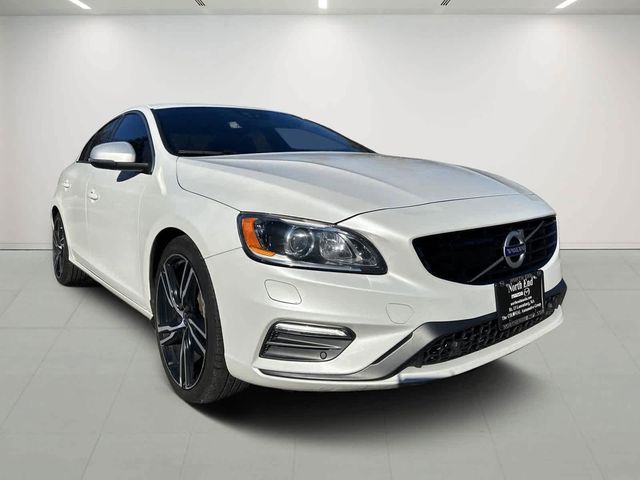 2017 Volvo S60 R-Design Platinum