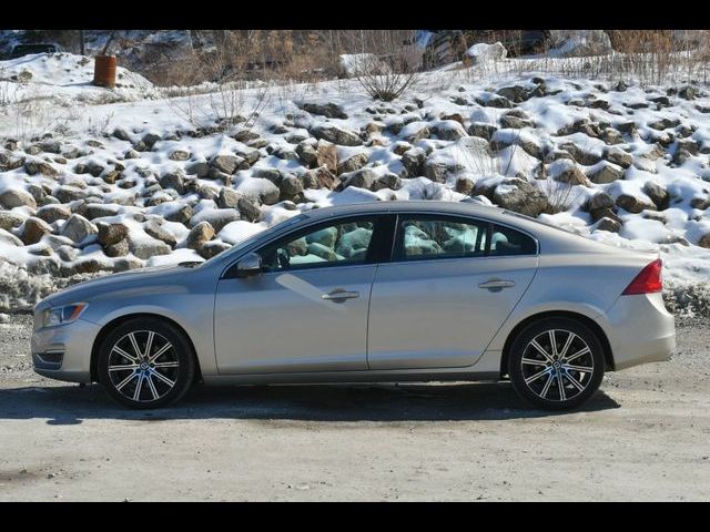 2017 Volvo S60 Inscription Platinum