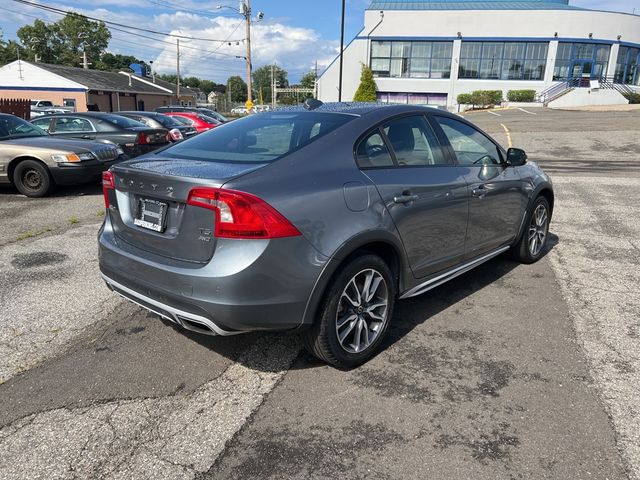 2017 Volvo S60 Cross Country Base