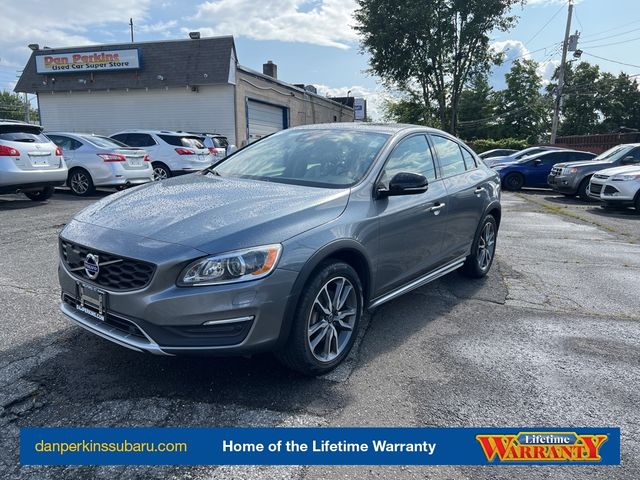 2017 Volvo S60 Cross Country Base