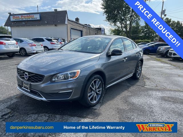 2017 Volvo S60 Cross Country Base