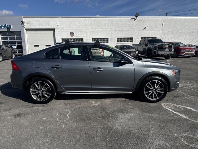 2017 Volvo S60 Cross Country Base