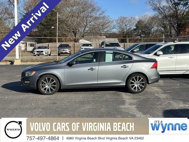 2017 Volvo S60 Inscription Platinum