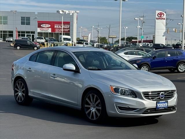 2017 Volvo S60 Inscription Platinum