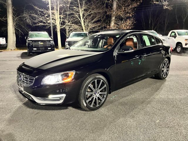 2017 Volvo S60 Inscription Platinum