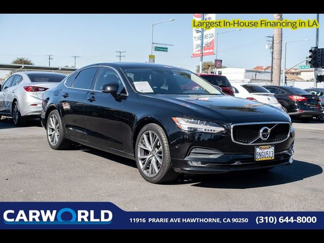 2017 Volvo S90 Momentum