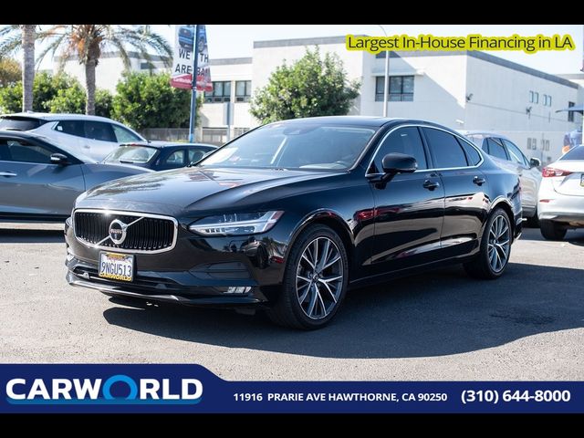 2017 Volvo S90 Momentum