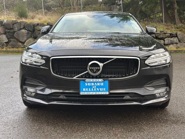 2017 Volvo S90 Momentum