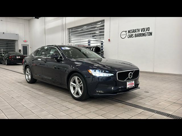 2017 Volvo S90 Momentum