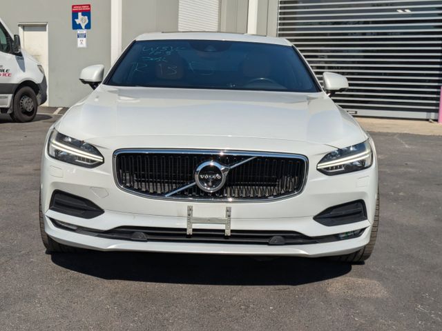 2017 Volvo S90 Momentum