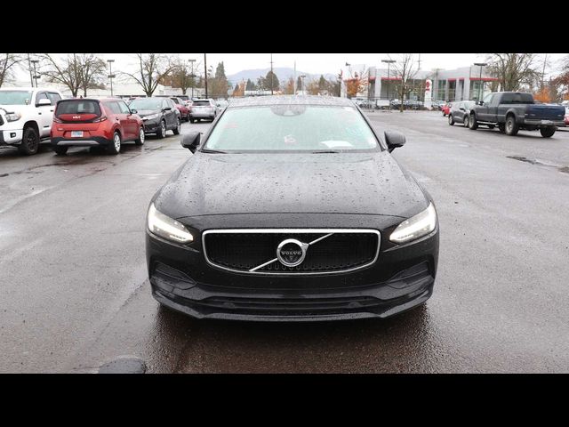 2017 Volvo S90 Momentum