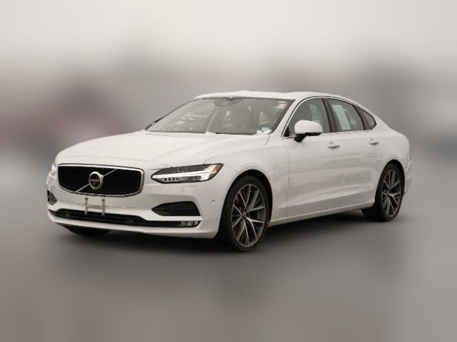 2017 Volvo S90 Momentum