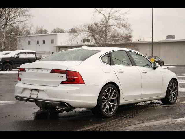 2017 Volvo S90 Momentum