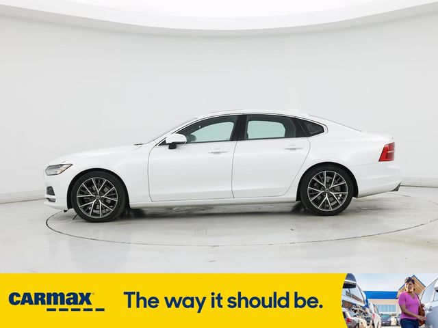 2017 Volvo S90 Momentum