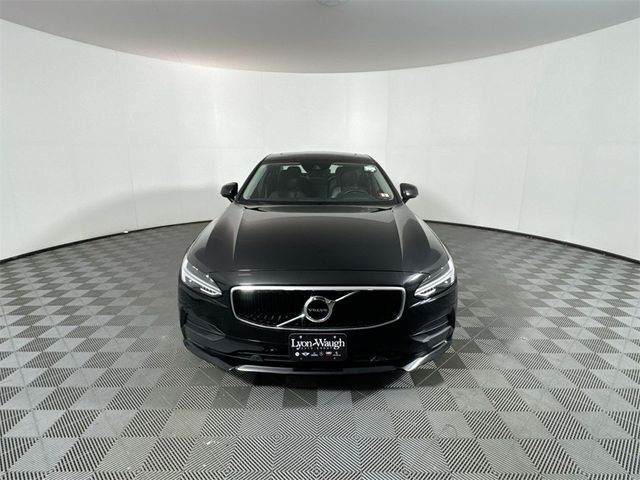 2017 Volvo S90 Momentum