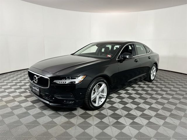 2017 Volvo S90 Momentum