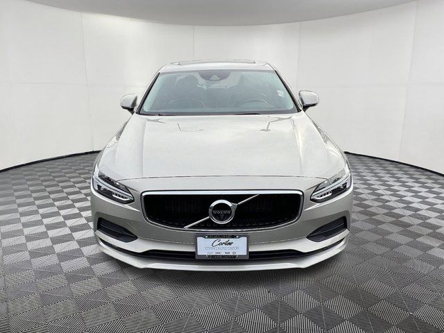 2017 Volvo S90 Momentum