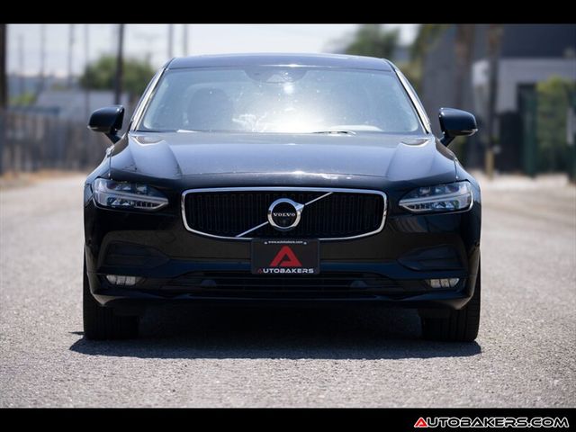 2017 Volvo S90 Momentum