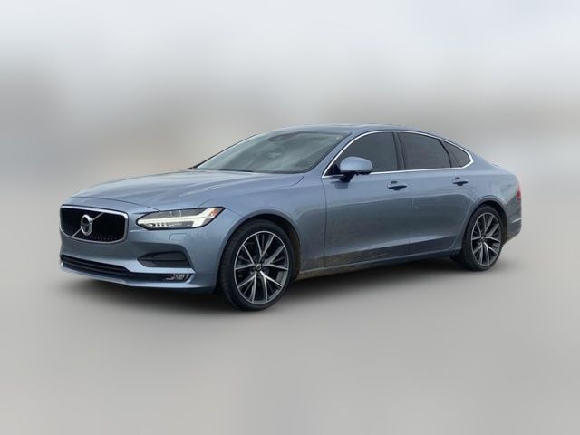 2017 Volvo S90 Momentum