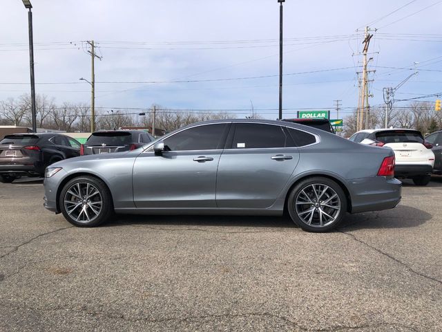 2017 Volvo S90 Momentum