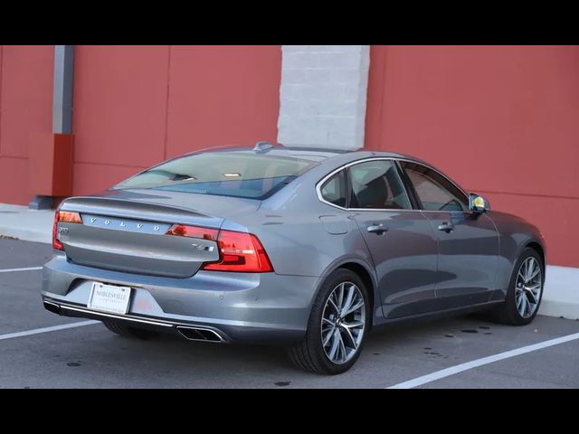 2017 Volvo S90 Momentum