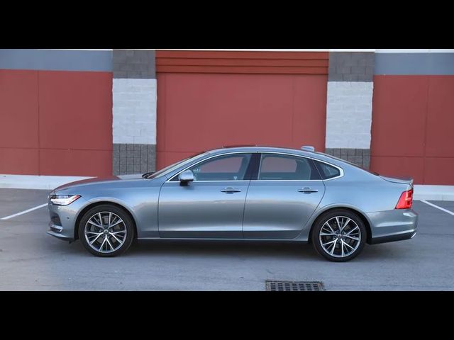 2017 Volvo S90 Momentum