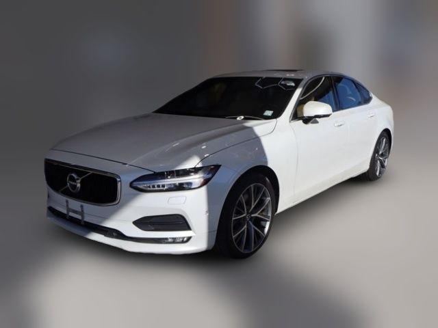 2017 Volvo S90 Momentum