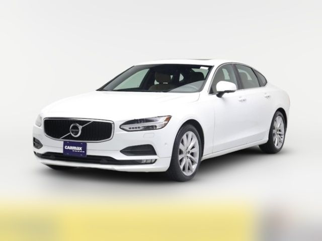 2017 Volvo S90 Momentum