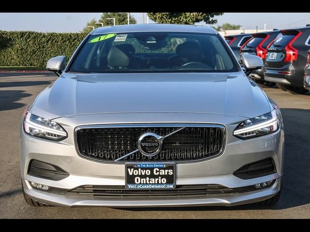 2017 Volvo S90 Momentum