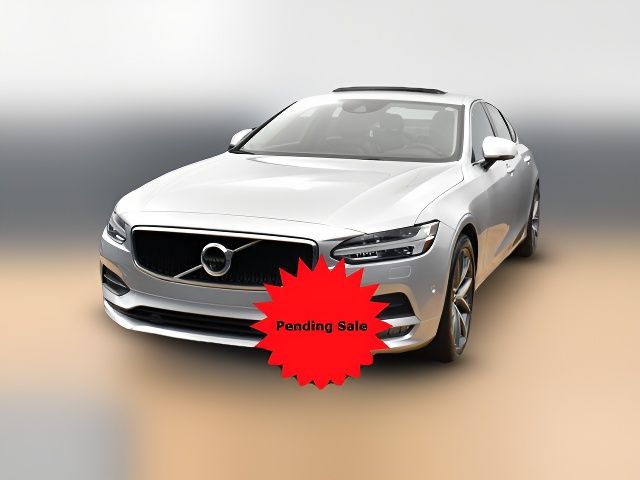 2017 Volvo S90 Momentum