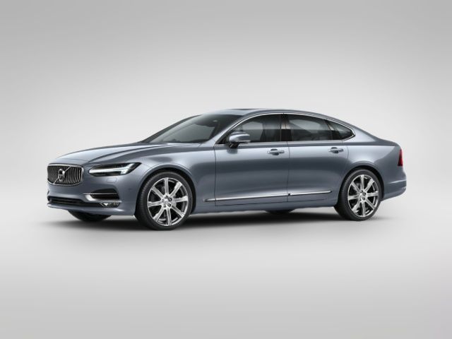 2017 Volvo S90 Momentum