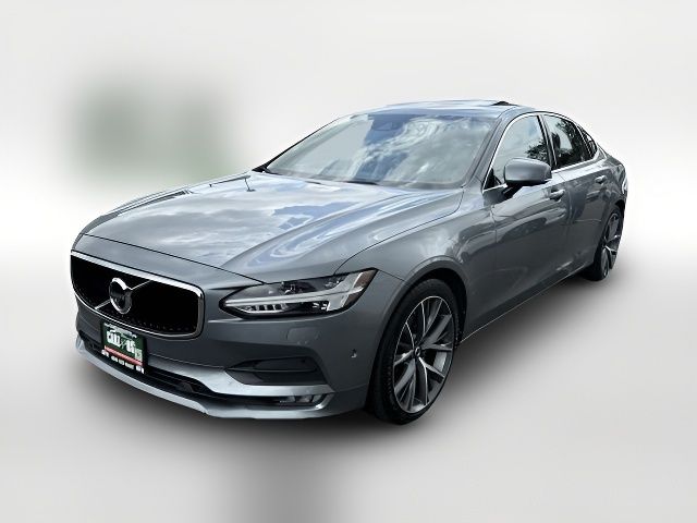 2017 Volvo S90 Momentum