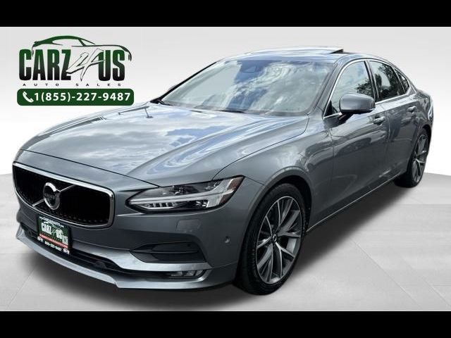 2017 Volvo S90 Momentum