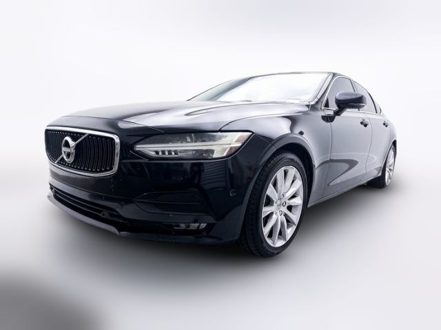 2017 Volvo S90 Momentum