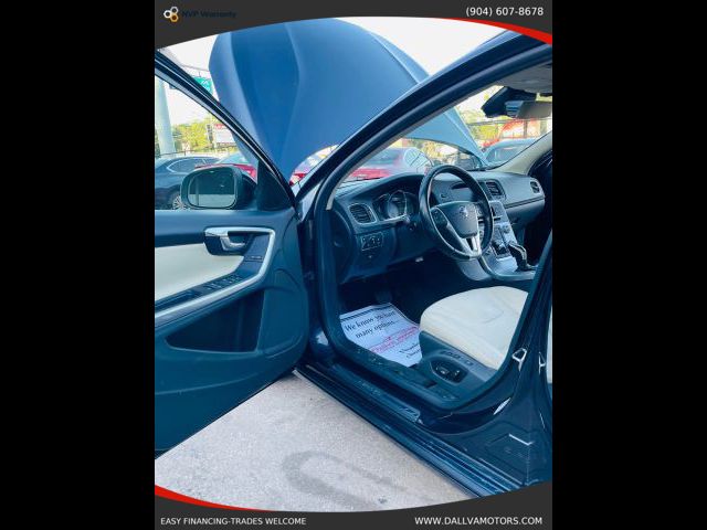 2017 Volvo V60 Premier