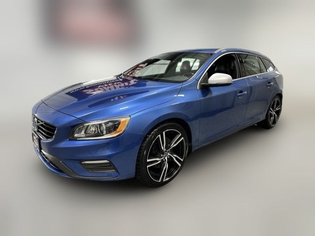 2017 Volvo V60 R-Design Platinum