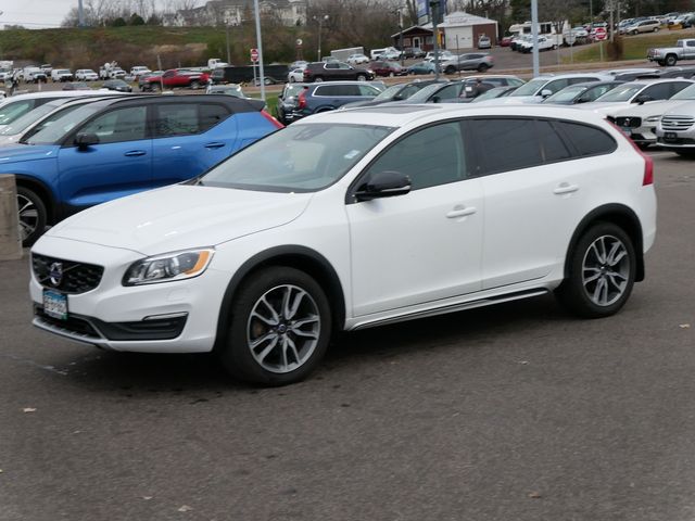 2017 Volvo V60 Cross Country Platinum