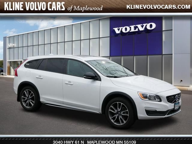 2017 Volvo V60 Cross Country Platinum