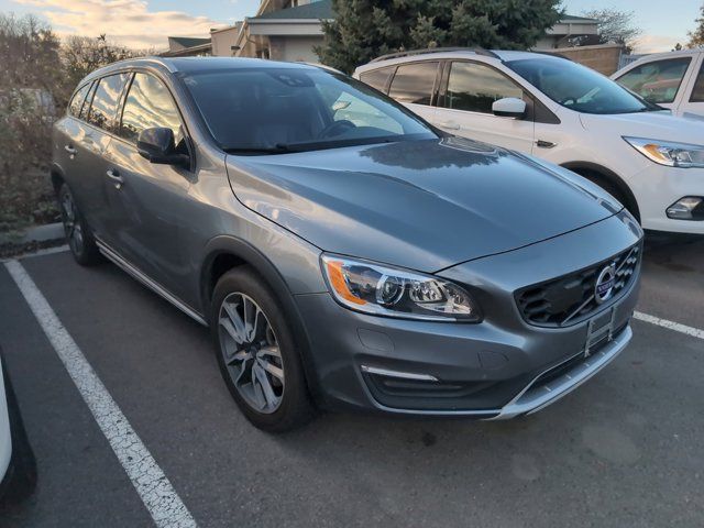 2017 Volvo V60 Cross Country Platinum