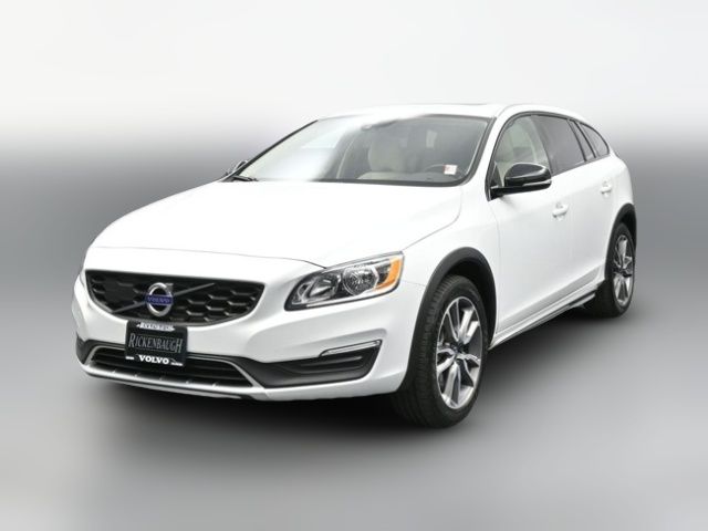 2017 Volvo V60 Cross Country Base