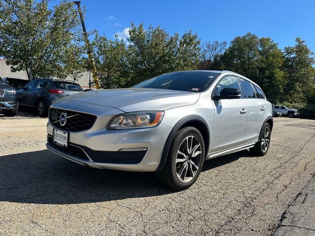 2017 Volvo V60 Cross Country Base