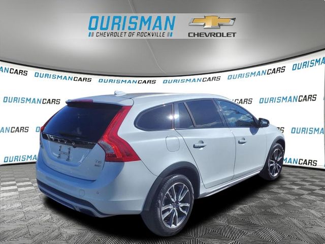 2017 Volvo V60 Cross Country Base