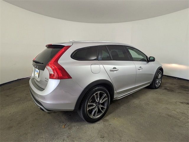 2017 Volvo V60 Cross Country Base