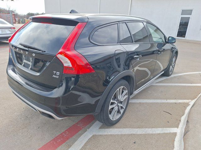 2017 Volvo V60 Cross Country Base