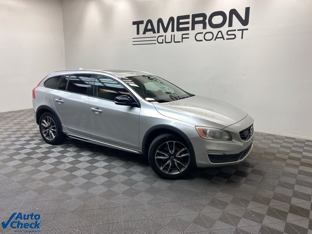 2017 Volvo V60 Cross Country Base