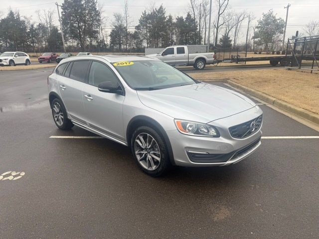 2017 Volvo V60 Cross Country Base