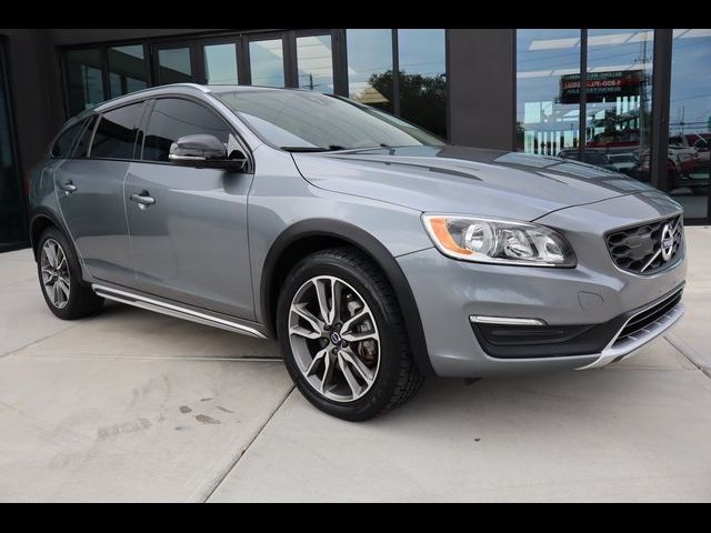 2017 Volvo V60 Cross Country Base