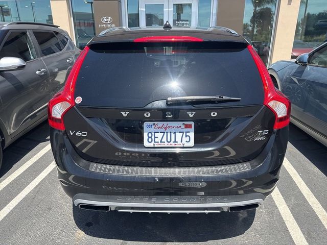 2017 Volvo V60 Cross Country Base